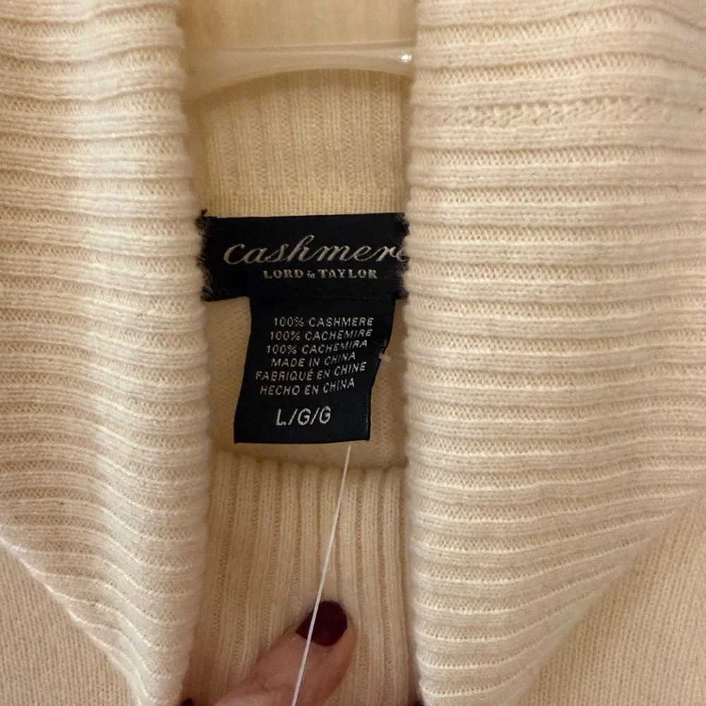 Cashmere Cream Sweater - Picture 6 of 6